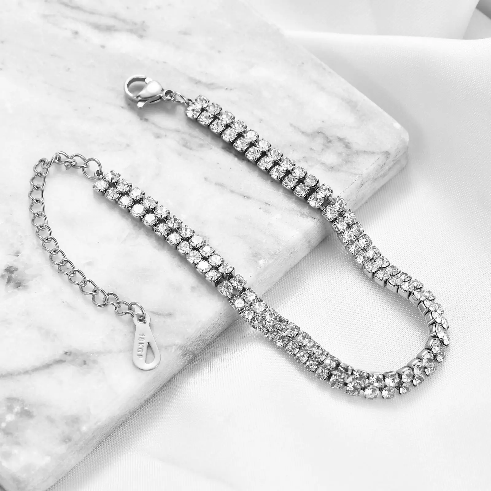 14K Gold Titanium Bracelet with Two Rows of Diamonds — feature 9