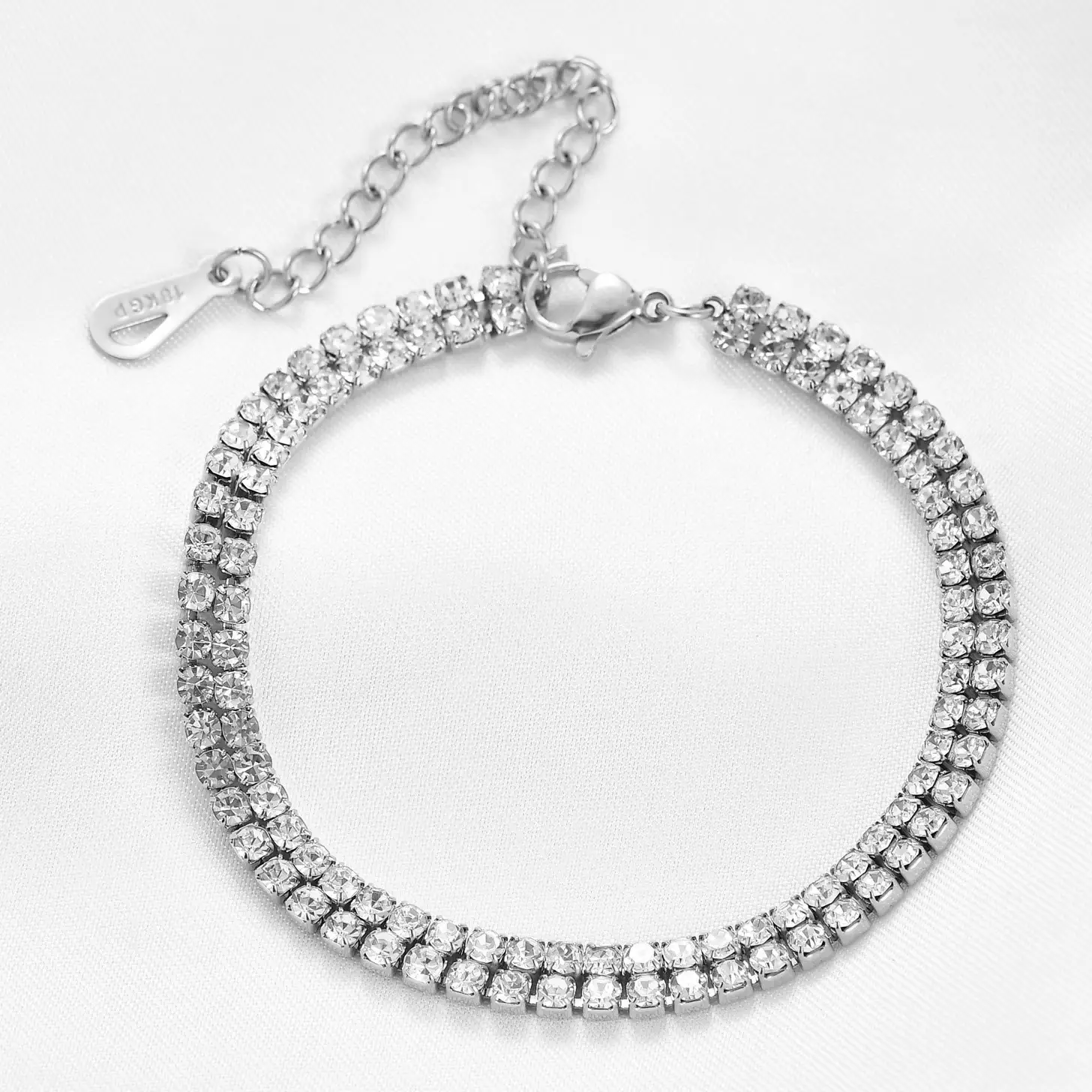 14K Gold Titanium Bracelet with Two Rows of Diamonds — feature 4