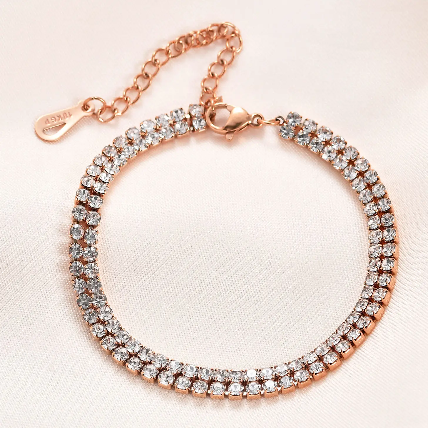 14K Gold Titanium Bracelet with Two Rows of Diamonds — feature 6
