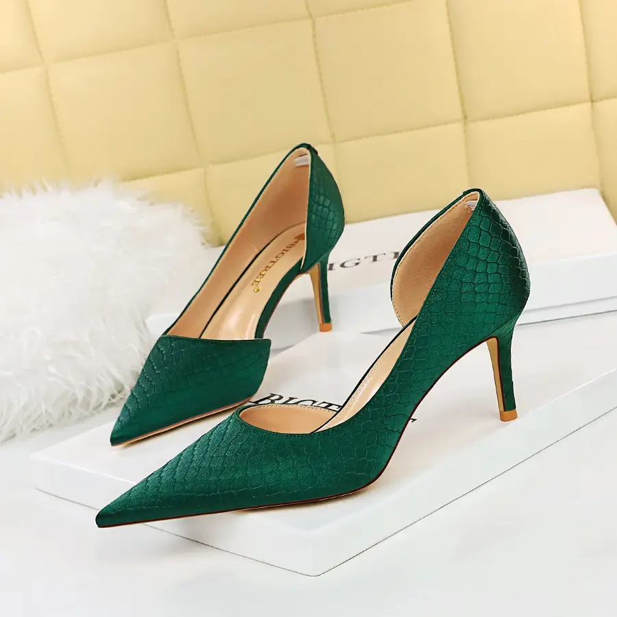 Black Pointed Heel Women's Shoes - Image 10