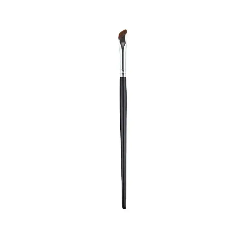 Nose Shadow Brush for Contouring & Smudging - Image 2