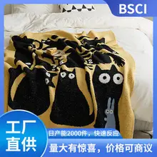 Bee Pattern Velvet Blanket with Pillow Cover — feature 31