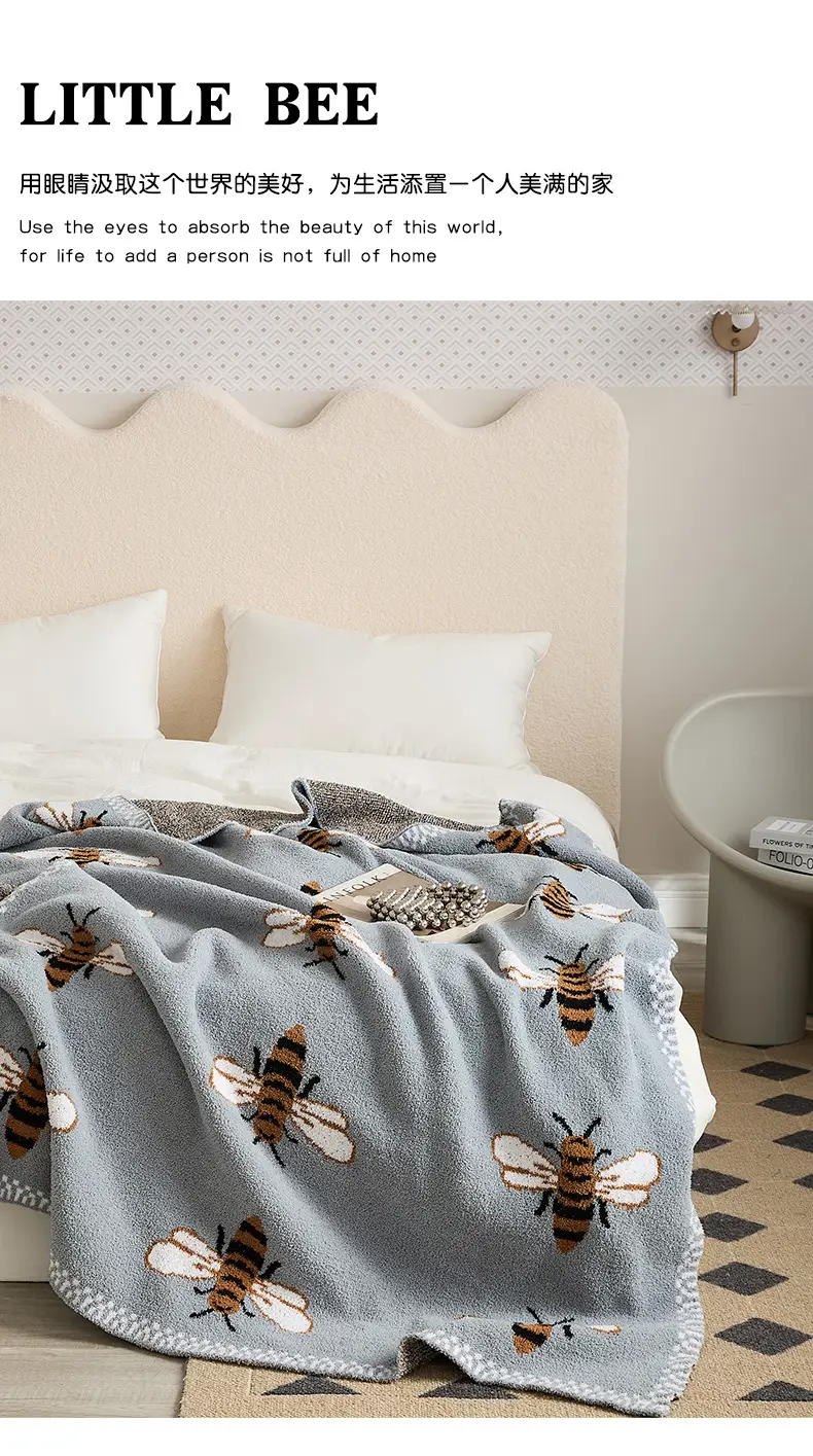 Bee Pattern Velvet Blanket with Pillow Cover — feature 34