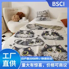 Bee Pattern Velvet Blanket with Pillow Cover — feature 9