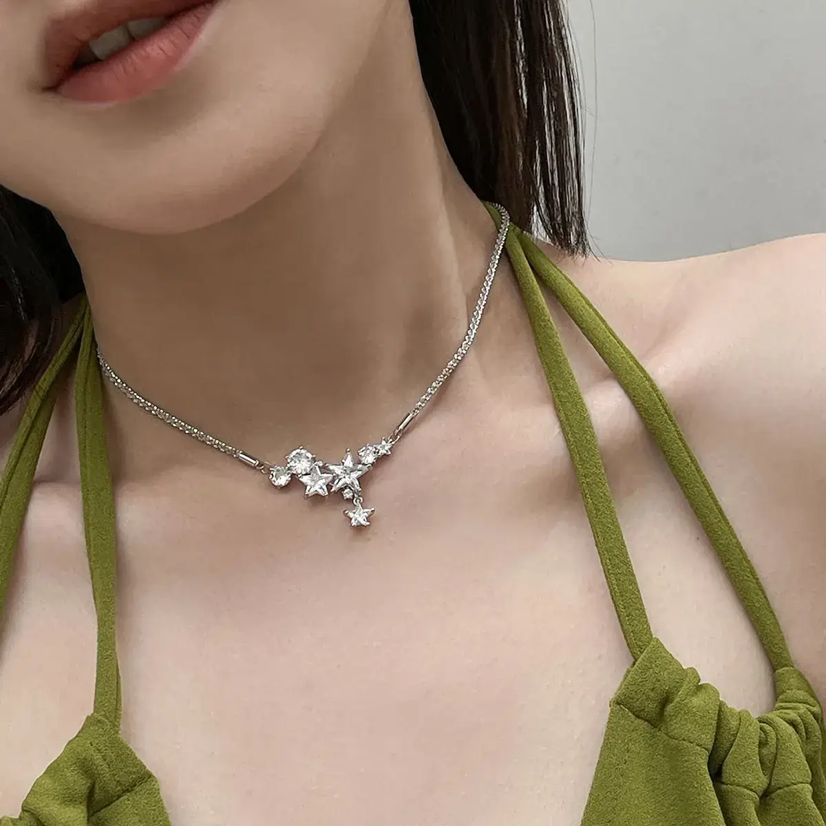 Brilliant Zircon Clavicle Chain for Women - Image 4