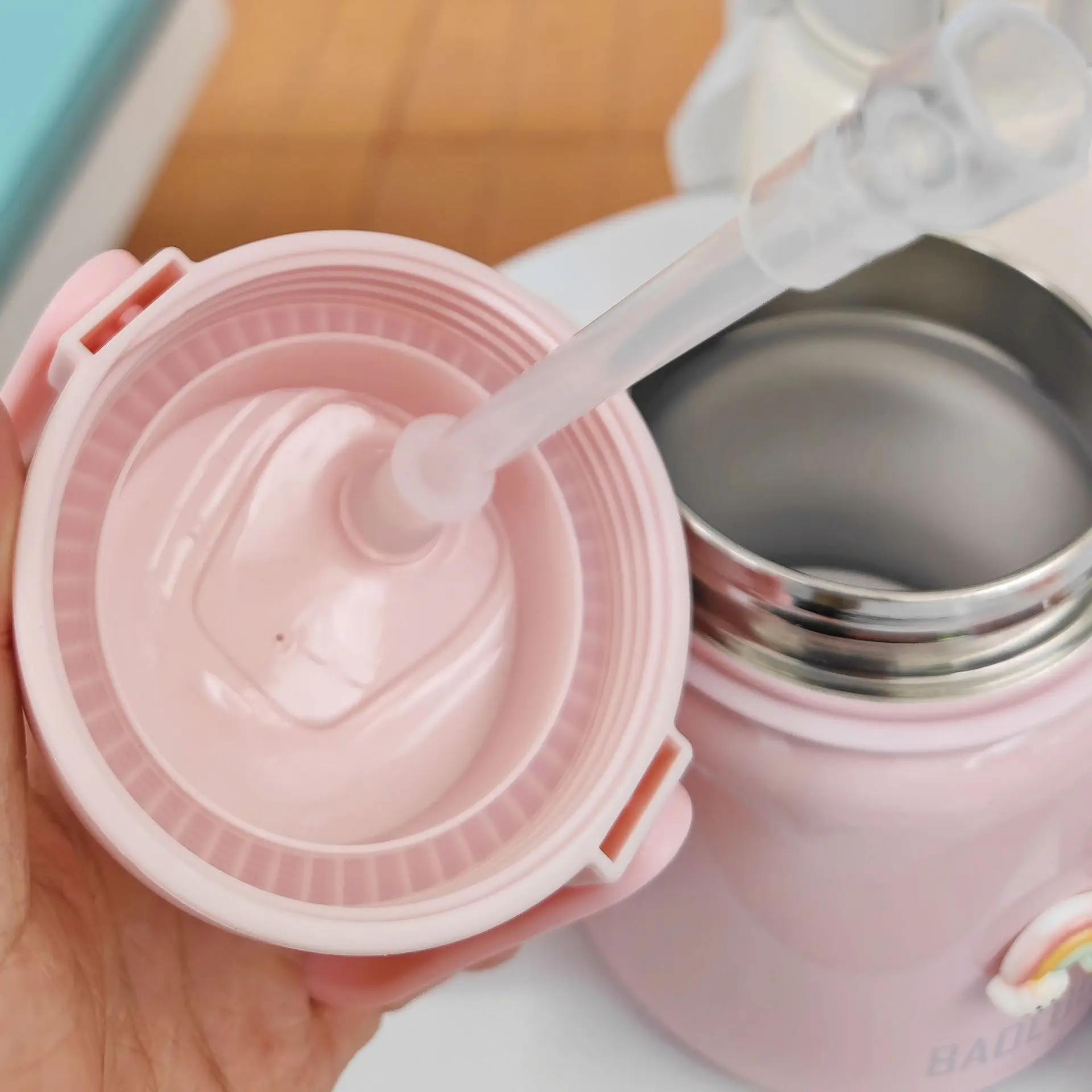 Minimalist Stainless Steel Belly Mug with Strap & Vacuum Cup — feature 8