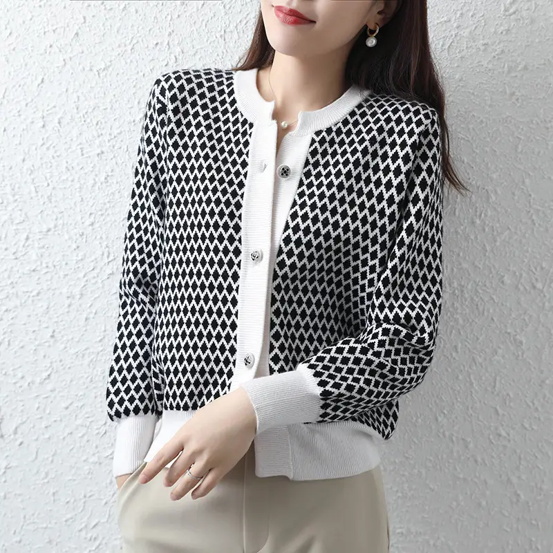 Women's V-Neck Cable Knit Pullover Sweater White — feature 22