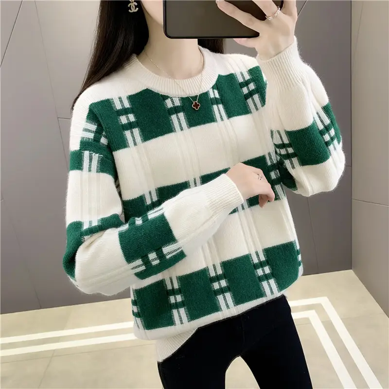 Women's V-Neck Cable Knit Pullover Sweater White — feature 32