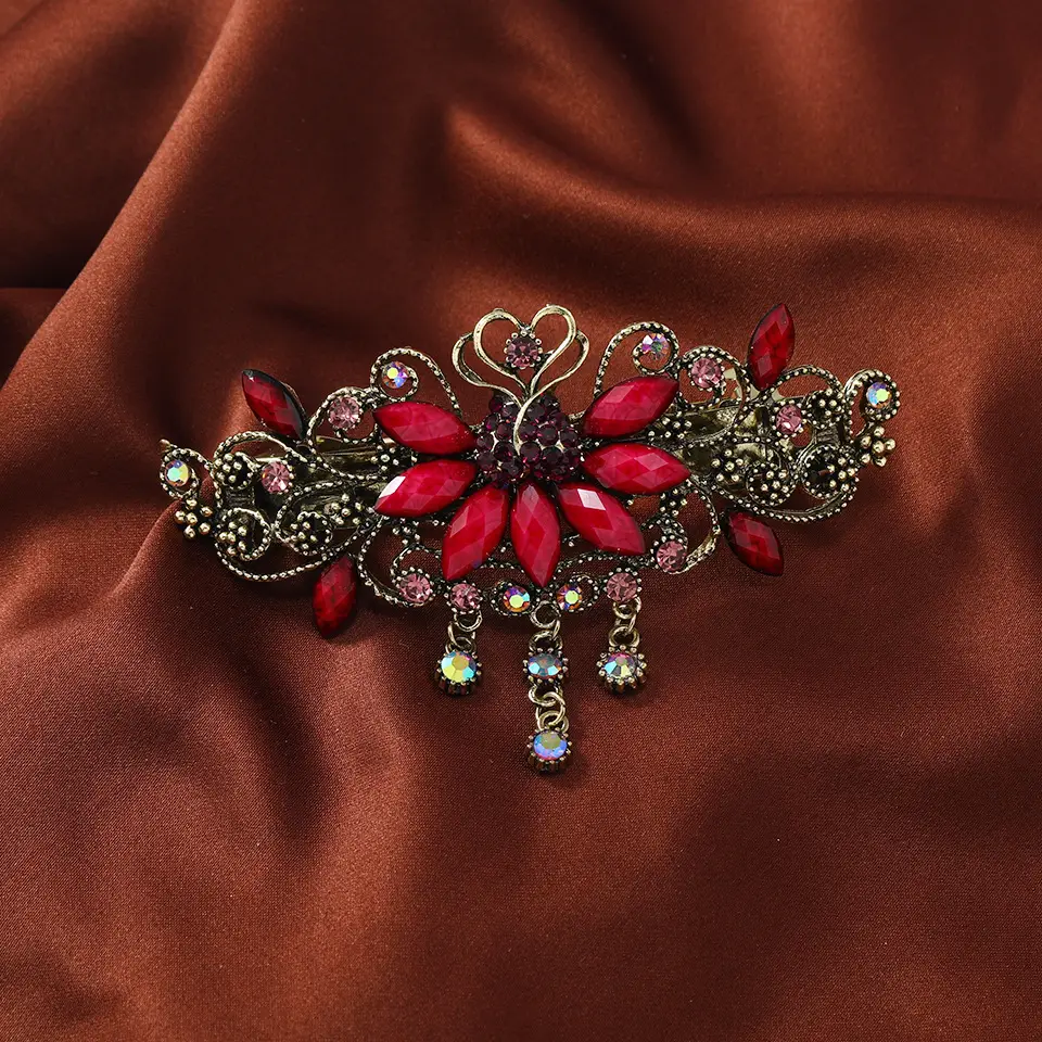 Retro Rhinestone Hair Clip for Women - Image 9