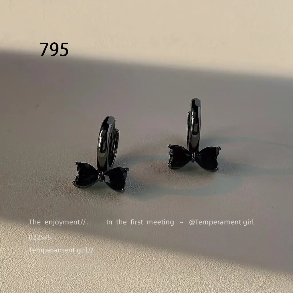 795