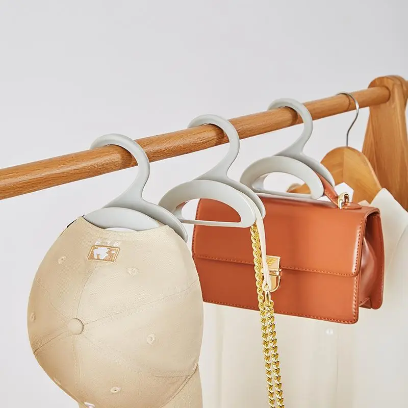 Simple Handbag Hanger for Wardrobe Organization - Image 6