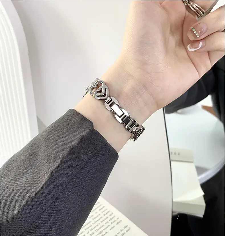 Gold Heart Diamond Watch Strap for Women — feature 20