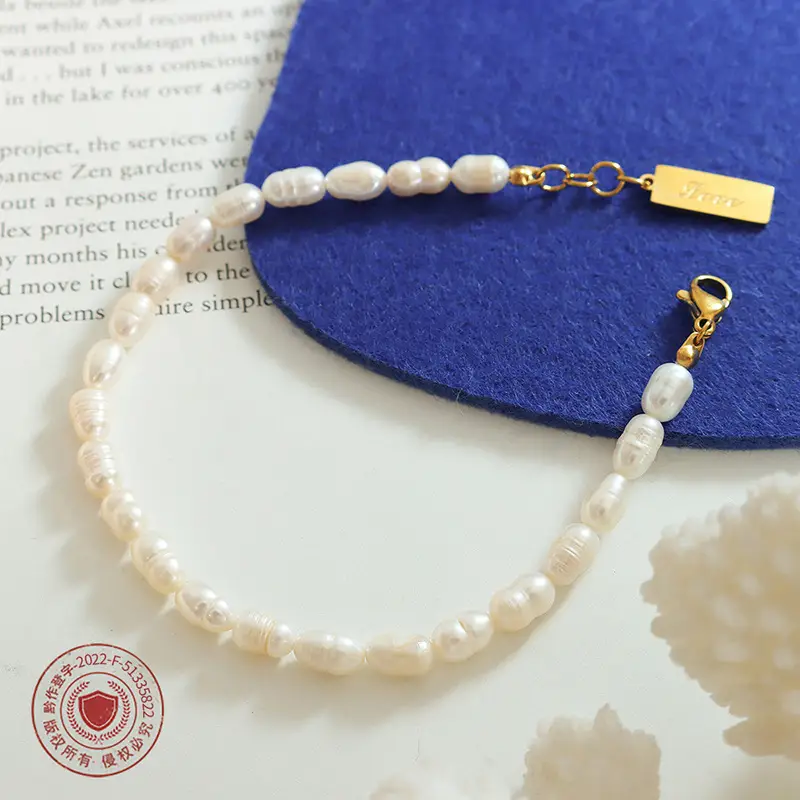 Pearl Love Square Bracelet with Gold Clasp - Image 5