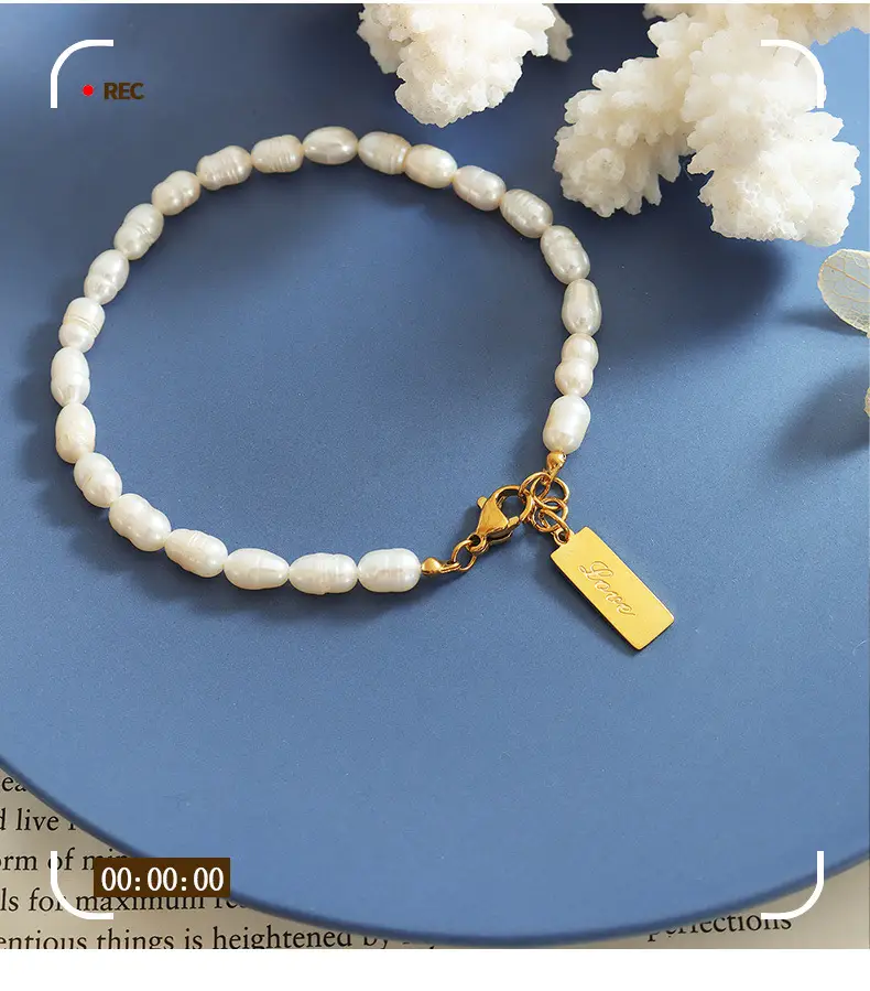 Pearl Love Square Bracelet with Gold Clasp — feature 13
