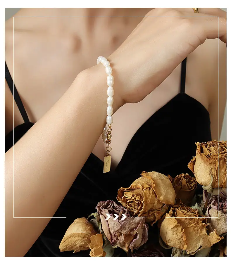 Pearl Love Square Bracelet with Gold Clasp — feature 22