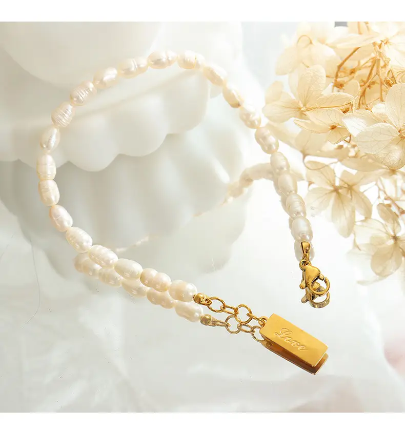 Pearl Love Square Bracelet with Gold Clasp — feature 25