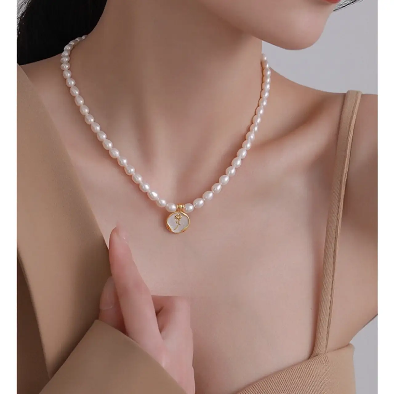 Elegant Rose Natural Pearl Necklace for Women — feature 7