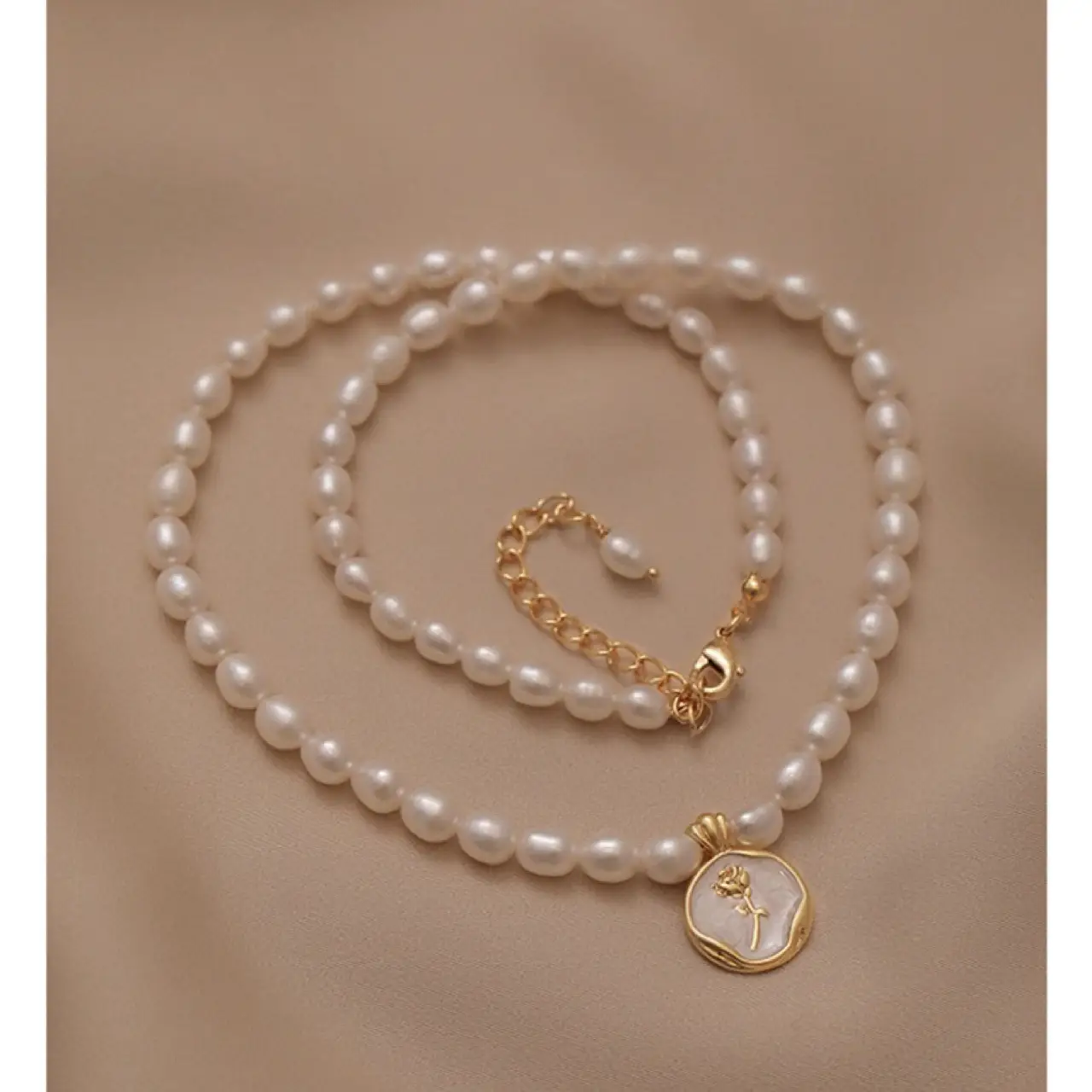 Elegant Rose Natural Pearl Necklace for Women — feature 9