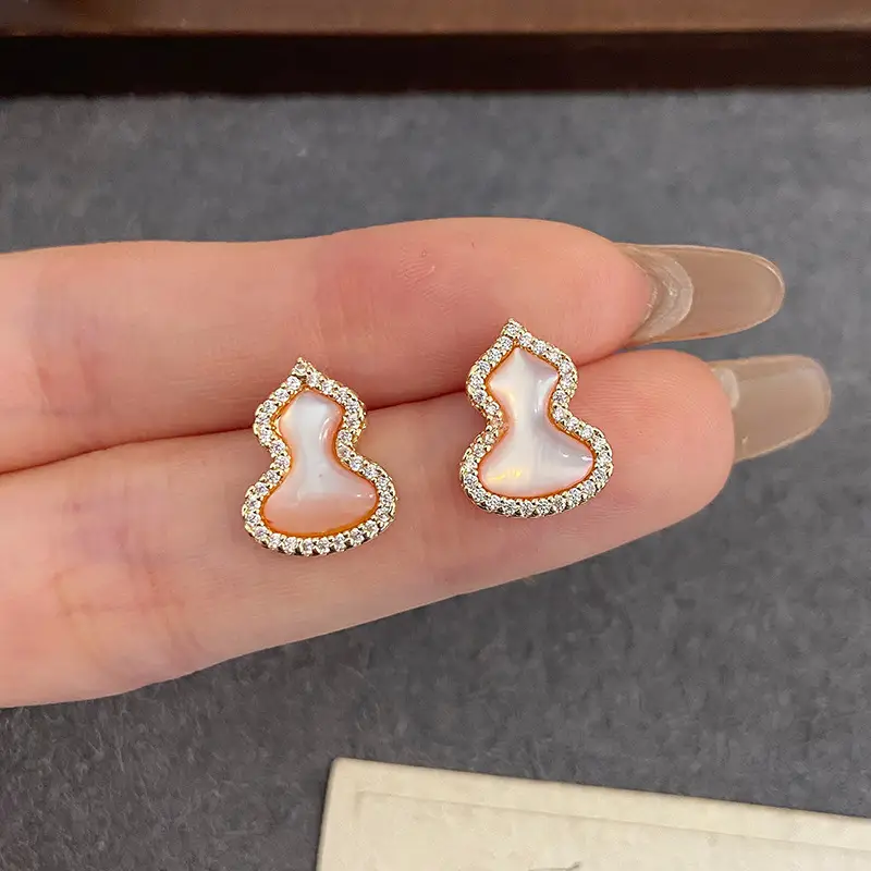 Chinese Style Heart Shell Gourd Earrings Small Luxury - Image 2