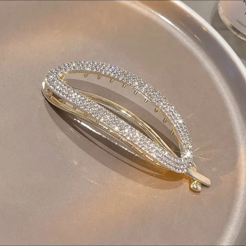 Elegant Pearl Twist Hairpin with Gold Net Design - Image 13