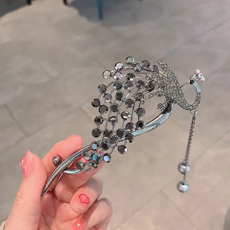 Elegant Pearl Twist Hairpin with Gold Net Design - Image 23