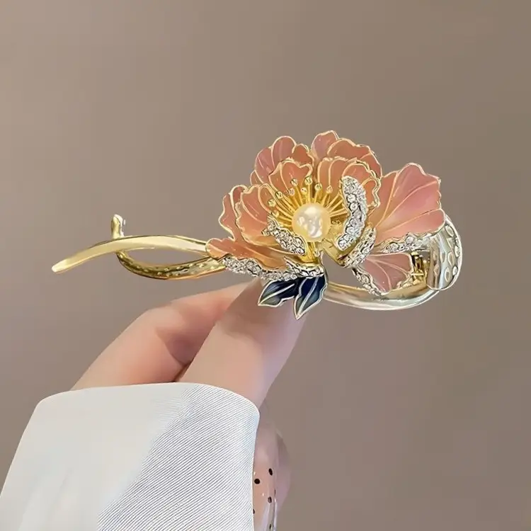 Elegant Pearl Twist Hairpin with Gold Net Design - Image 41