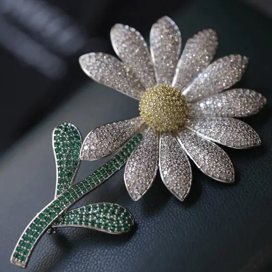 Zircon Daisy Sunflower Brooch for Women — feature 10