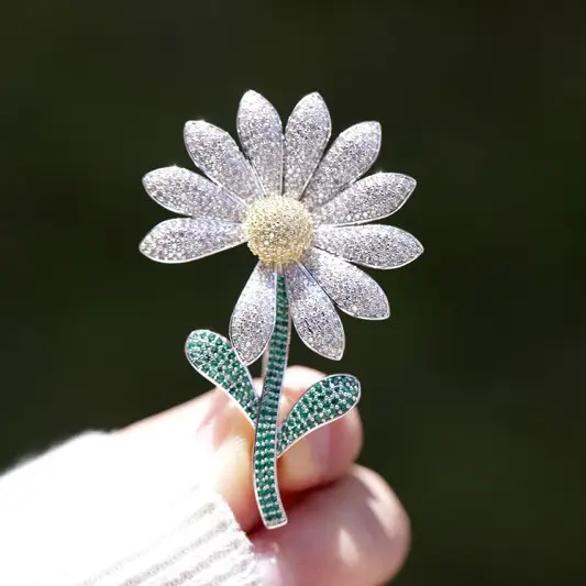 Zircon Daisy Sunflower Brooch for Women — feature 6
