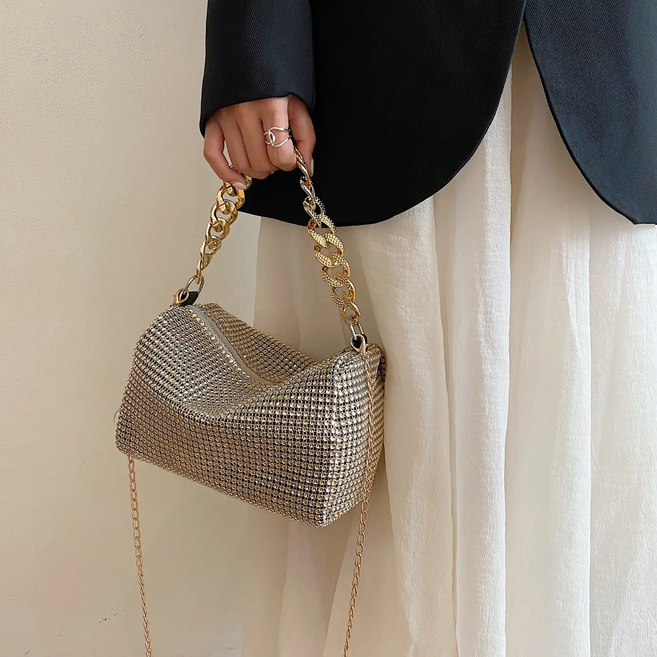 Women Rhinestone Chain Crossbody Bag Gold Plated — feature 16