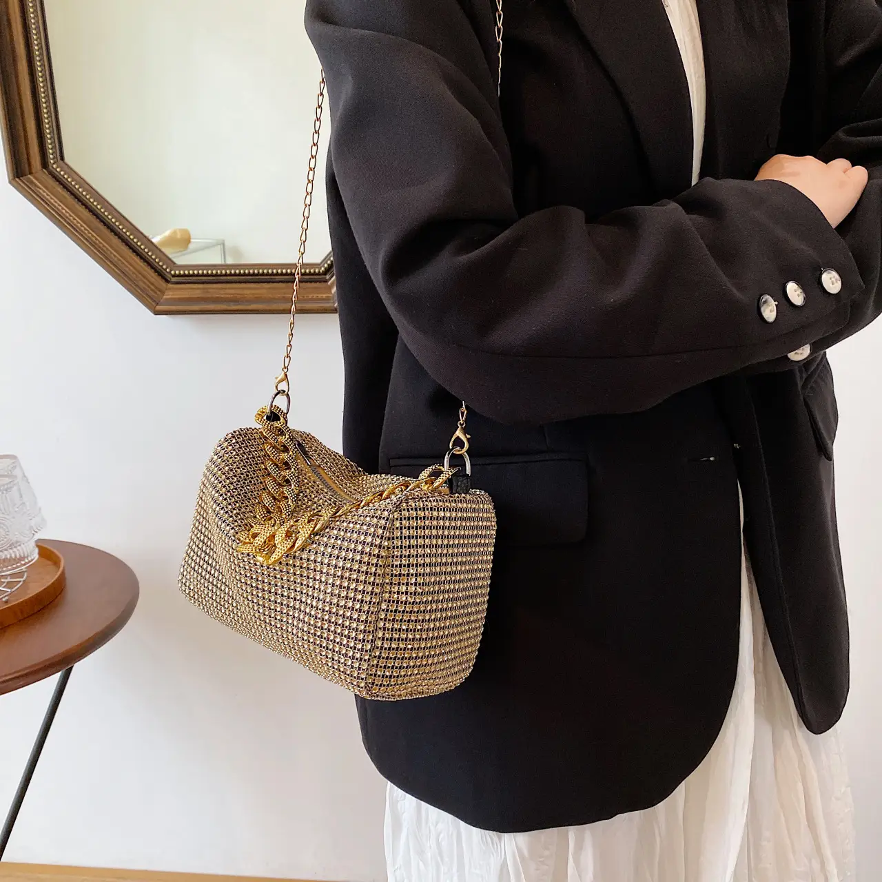 Women Rhinestone Chain Crossbody Bag Gold Plated — feature 34