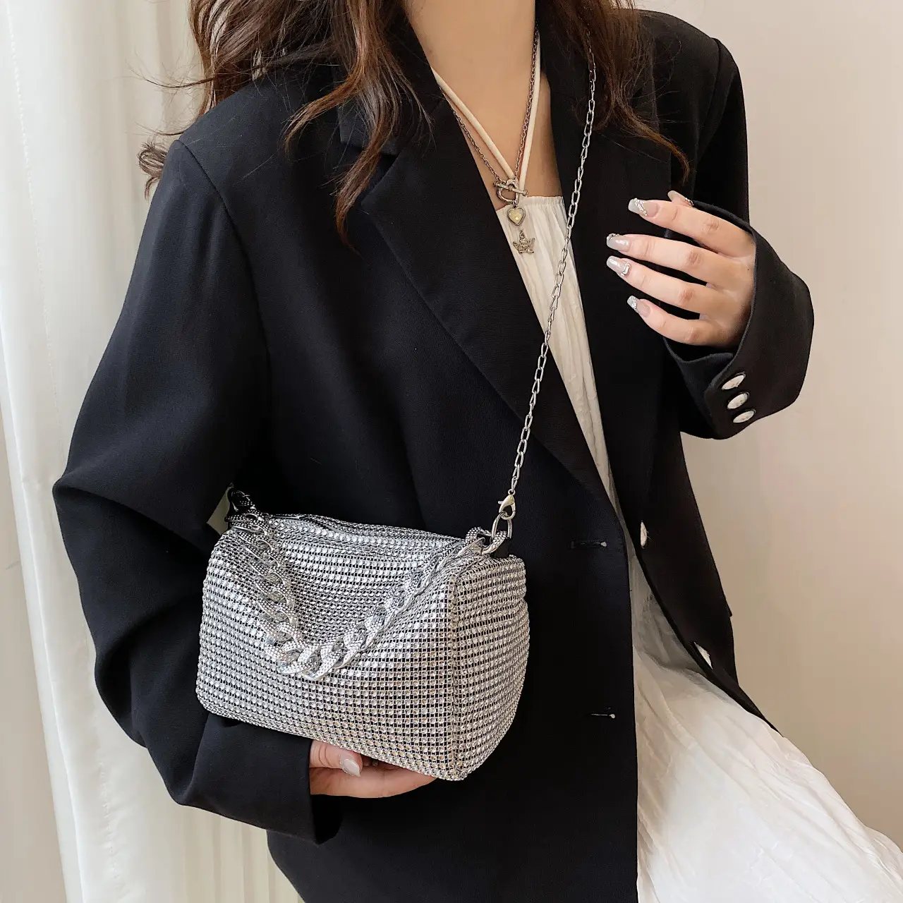 Women Rhinestone Chain Crossbody Bag Gold Plated — feature 36
