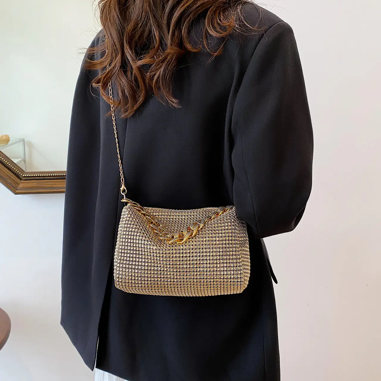 Women Rhinestone Chain Crossbody Bag Gold Plated — feature 38