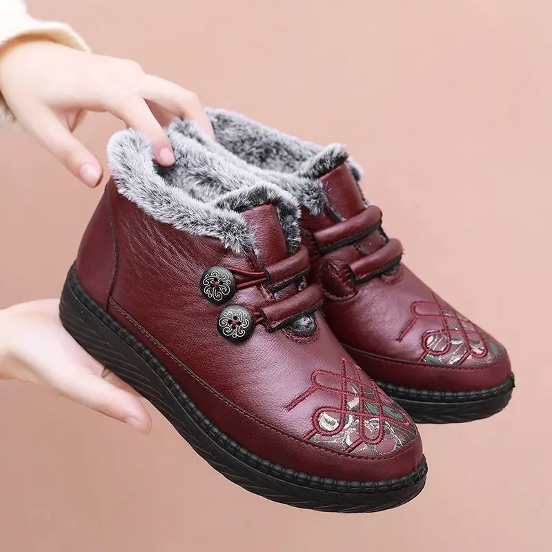 Old Beijing Winter Cotton Shoes, Grandma Shoes, Foreign Trade Soft Sole Thickened Mother's Shoes, Warm Snow Boots for the Elderly Wholesale - Image 10