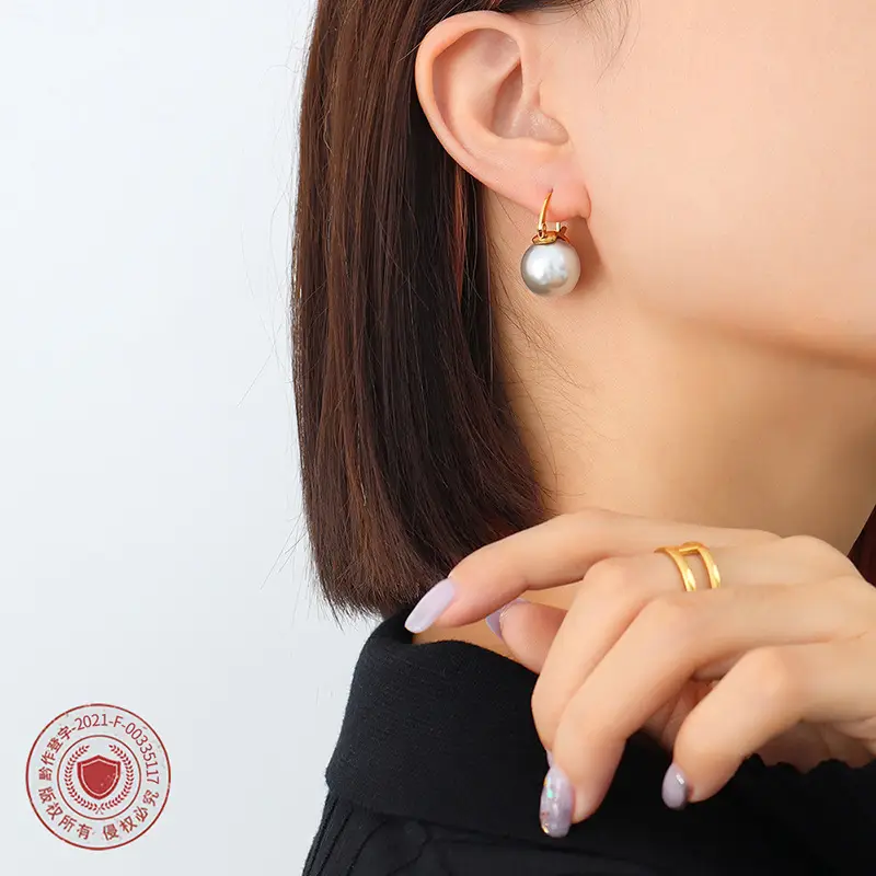 French Style Titanium Steel Earrings with Imitation Pearls 18K Gold