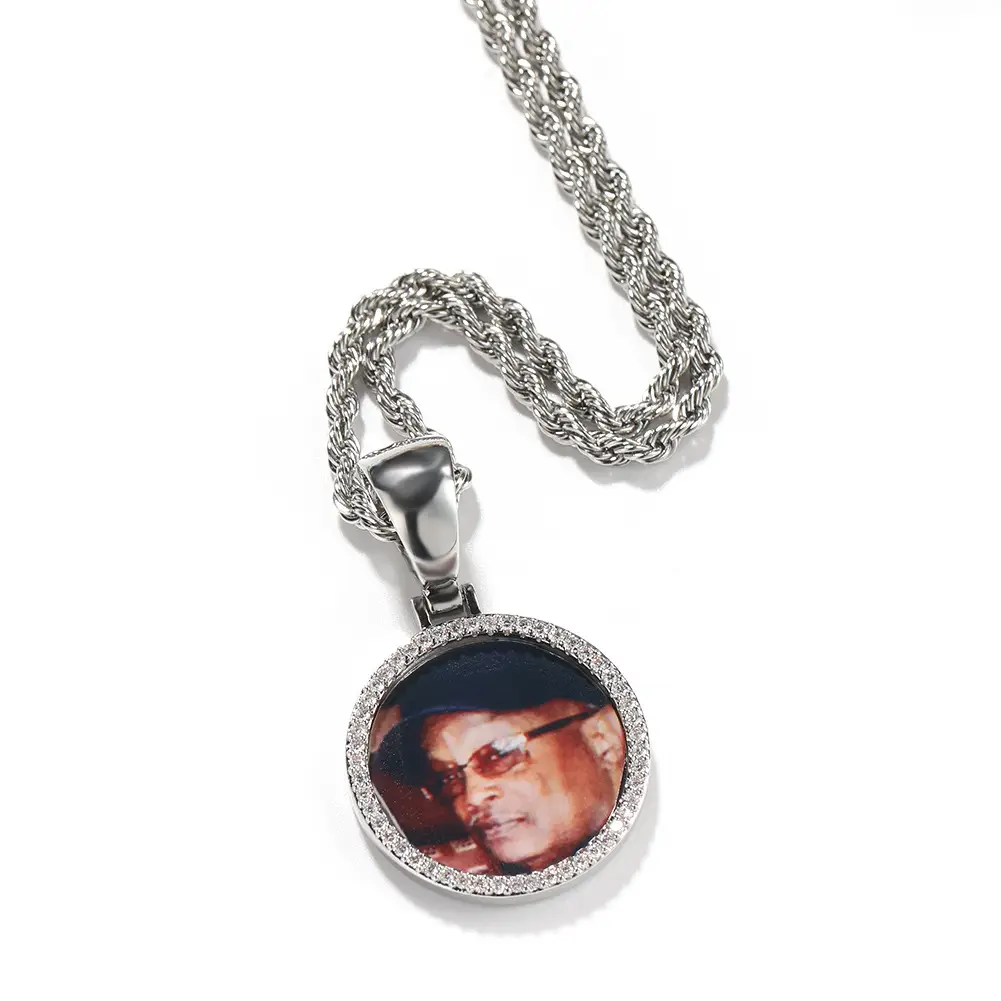 Golden Photo Pendant Necklace with Memory Design - Image 7