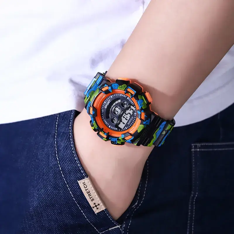 Multifunctional Electronic Camouflage Watch for Men - Image 11