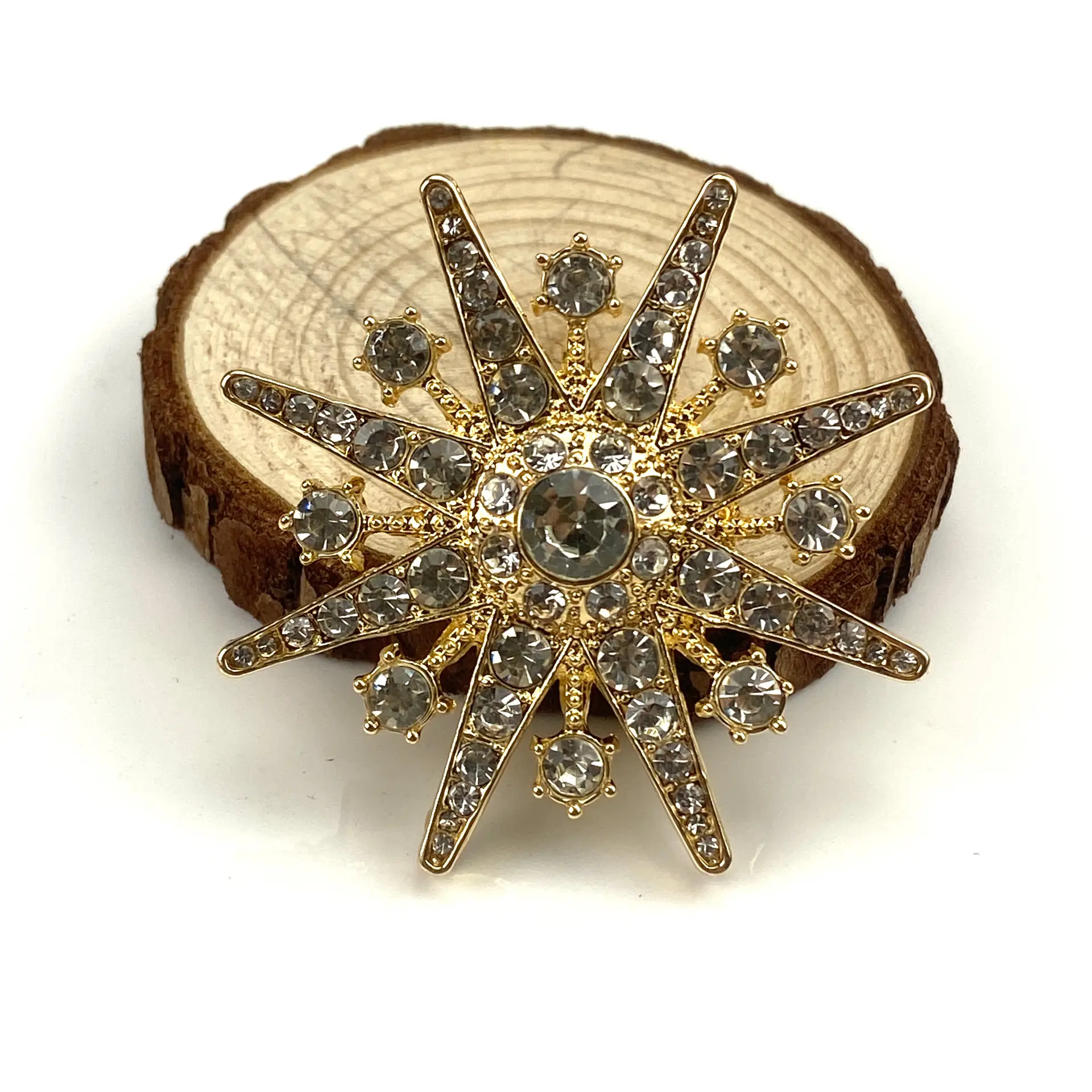 Japanese & Korean New Brother Star Brooch with Diamond Snowflake Design - Image 4