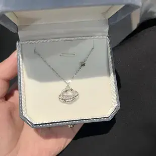Roses in Elegant Gift Box Set — feature 14