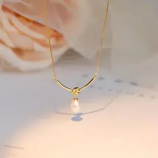 Roses in Elegant Gift Box Set — feature 4