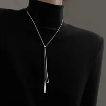 Jade Rabbit Necklace Bracelet Ear Pouch Set — feature 9