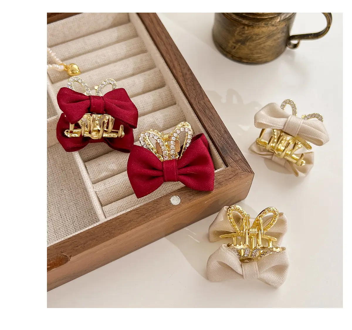Red Bow Hairpin for Girls with Glitter Clip — feature 2