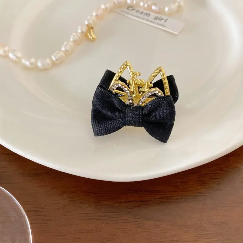 Red Bow Hairpin for Girls with Glitter Clip - Image 6