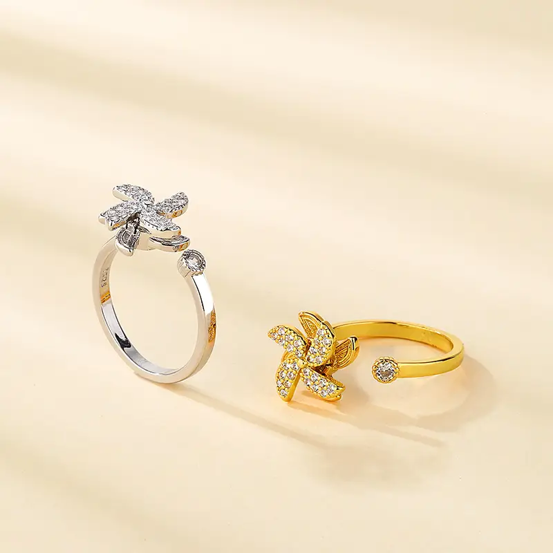 Women Butterfly Rotary Adjustable Ring Silver Sparkle - Image 3