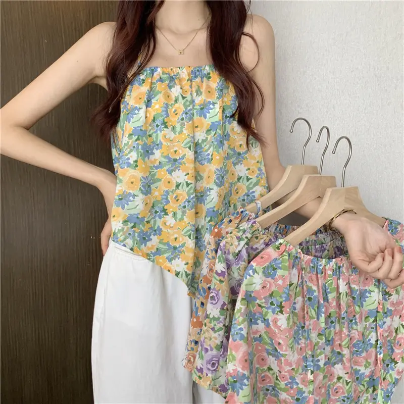 Women Floral Halterneck Camisole Summer Top 2025 — feature 2