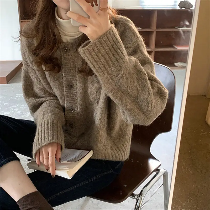 Women's New Knitted Velvet Cardigan Sweater — feature 1