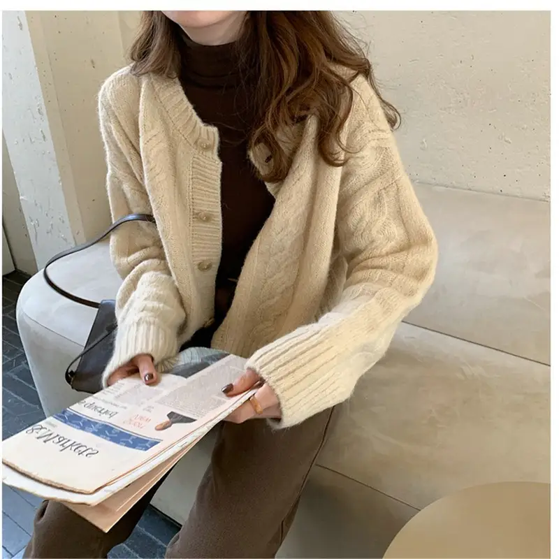 Women's New Knitted Velvet Cardigan Sweater — feature 8