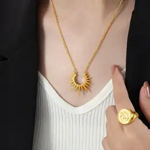 Gold Plated Pearl Necklace for Women with Titanium Steel Design — feature 7