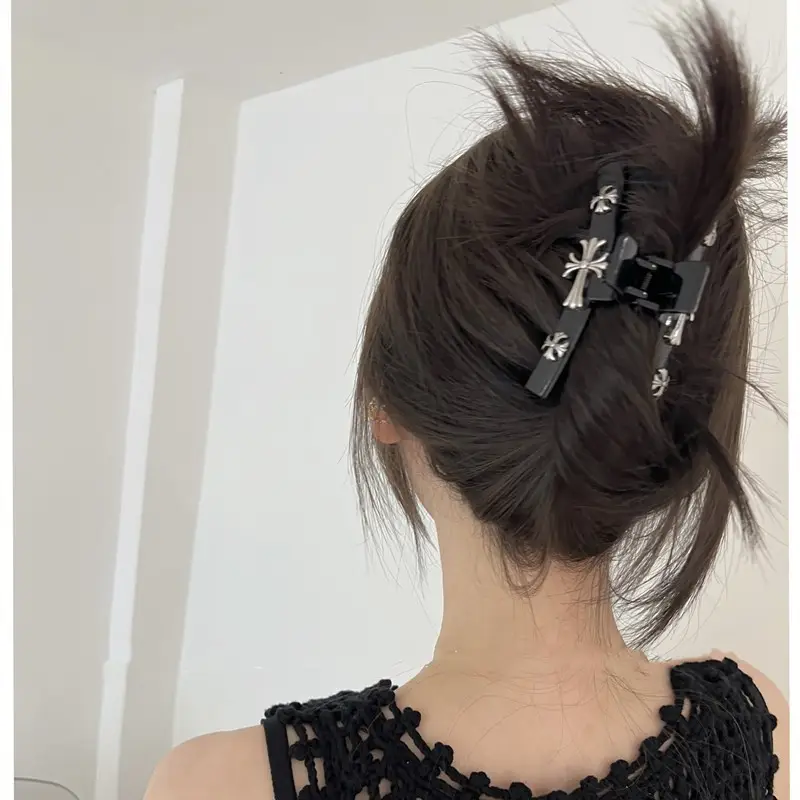 Luxury Full Diamond Back Clip for Head Grab - Image 3