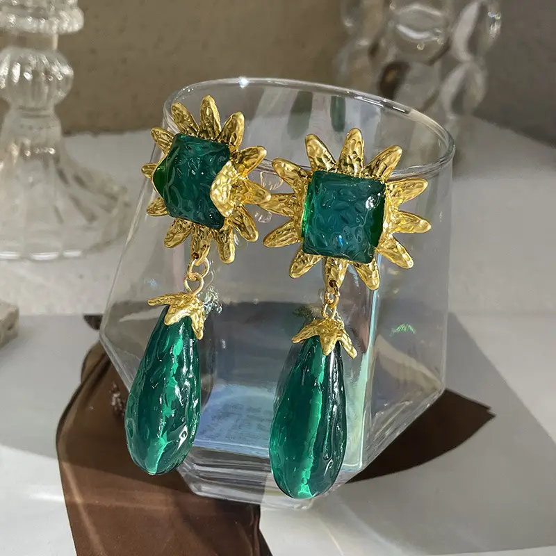 Mid-ancient green crystal earring gold plated square drop design - Image 4