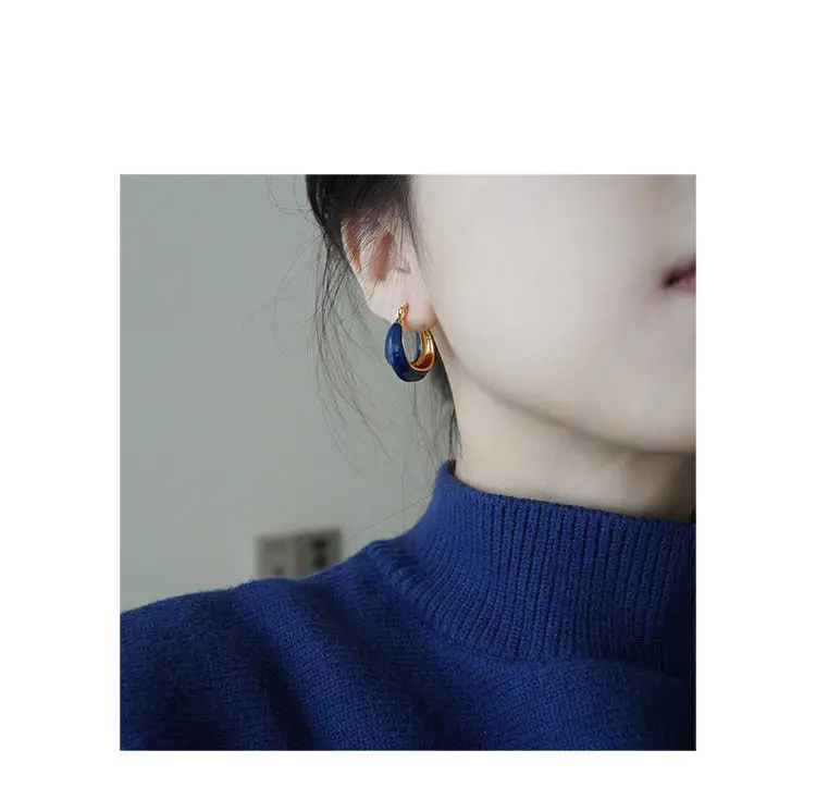 French Retro Blue Square Earrings 2022 — feature 1